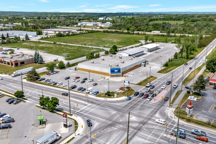 260 Bell Blvd, Belleville, ON à louer - Photo principale – Image 1 sur 9