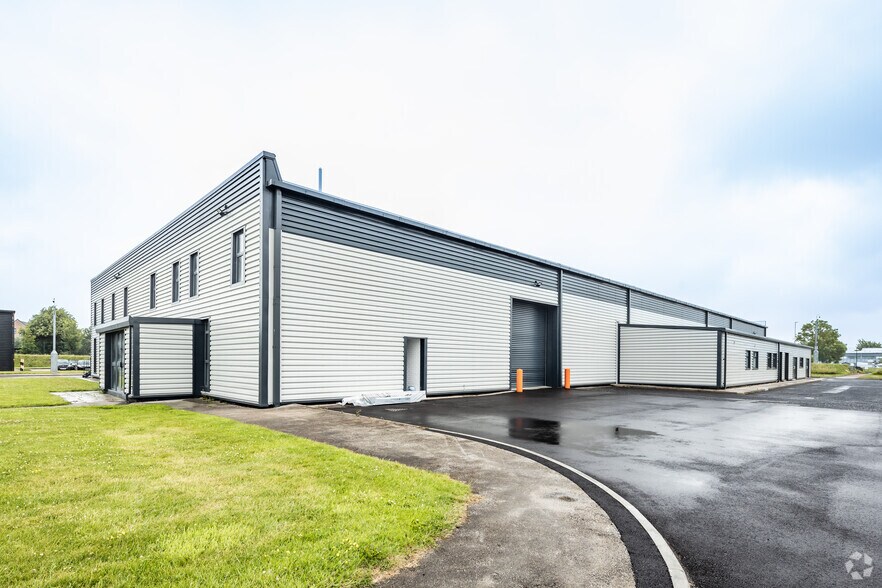 Compass Industrial Park, Spindus RD, Liverpool à louer - Photo de l’immeuble – Image 3 sur 8