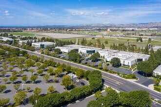 142 Technology Dr, Irvine, CA - Vue aérienne vue de carte
