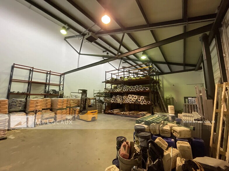 Local d’activités dans Saint-Denis à louer - Photo intérieure – Image 2 sur 12