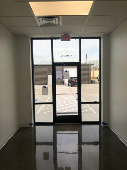 2125 Katy Fort Bend Rd, Katy, TX à louer - Photo de l’immeuble – Image 2 sur 4