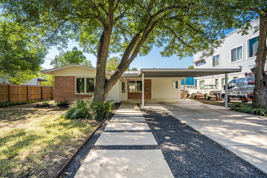 2117 Shoalmont Dr, Austin, TX à vendre - Photo de l’immeuble – Image 2 sur 67