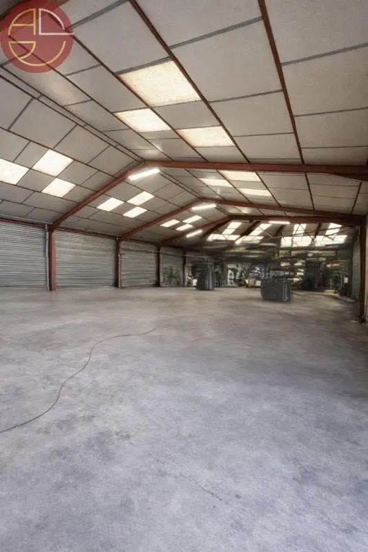 Industriel/Logistique dans Pins-Justaret à vendre Photo intérieure– Image 1 sur 9