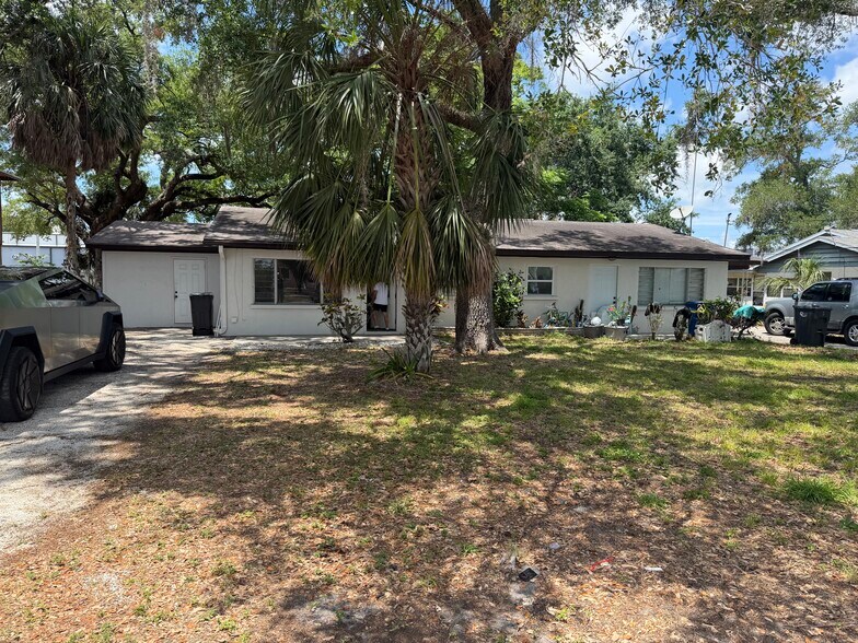 Manatee and Sarasota County Duplexes portefeuille de 1 biens à vendre sur LoopNet.fr - Photo de l’immeuble – Image 2 sur 6