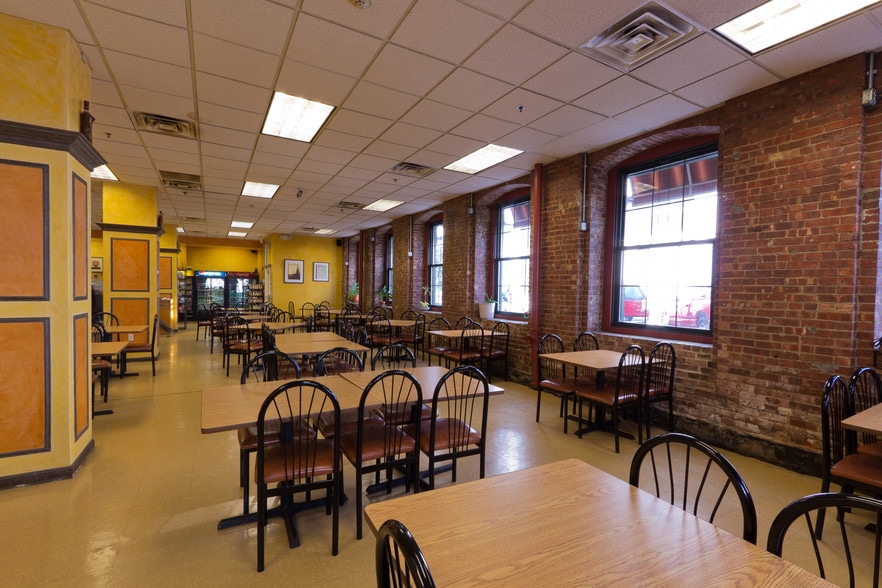 29 Wells Ave, Yonkers, NY à louer - Photo intérieure – Image 3 sur 24