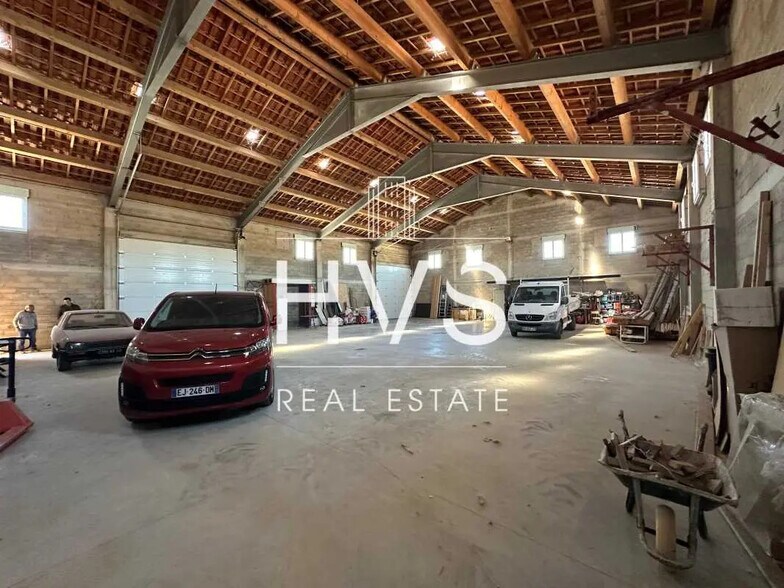 Local d’activités dans Rognac à louer - Photo intérieure – Image 3 sur 3