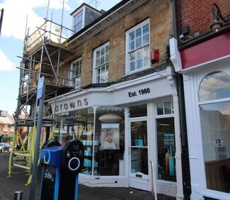 Plus de détails pour 32-32a Market Pl, Olney - Local commercial à vendre