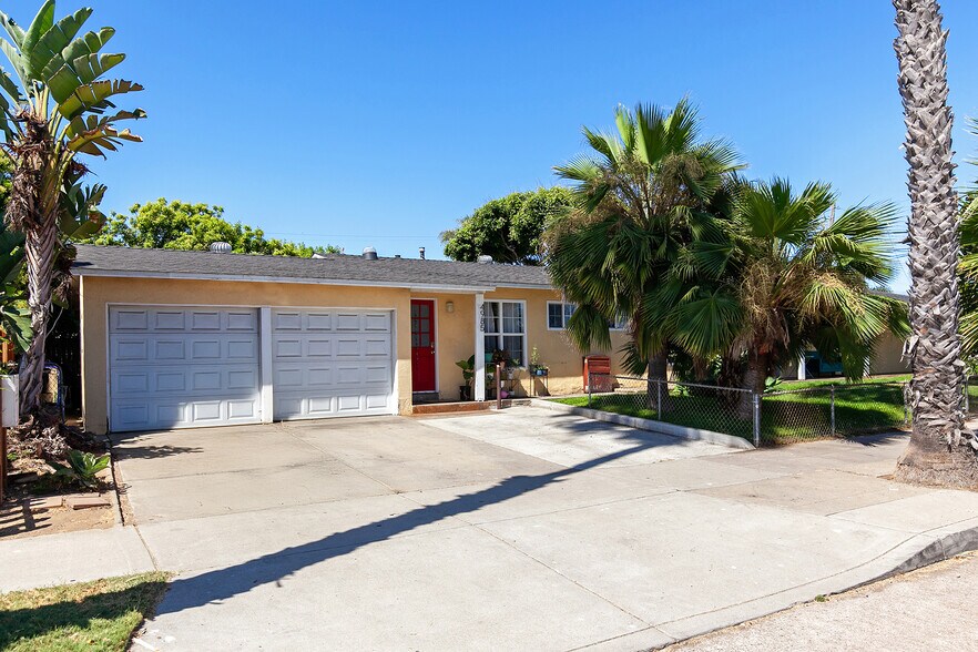 4985 Narragansett Ave, San Diego, CA à vendre - Photo de l’immeuble – Image 3 sur 12