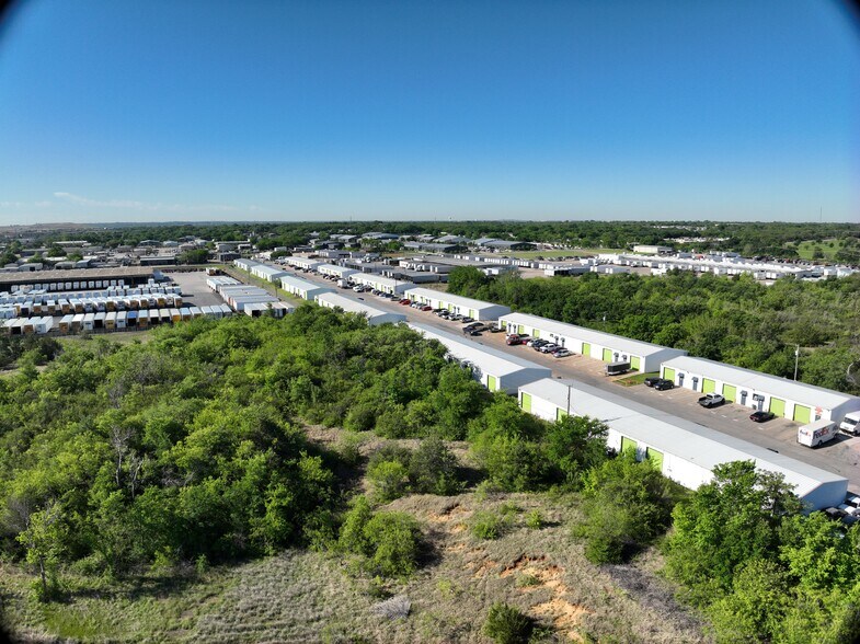 5051 David Strickland Rd, Fort Worth, TX à louer – Image 2 sur 21