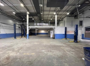 33-20 55th St, Woodside, NY à louer Photo intérieure– Image 2 sur 9