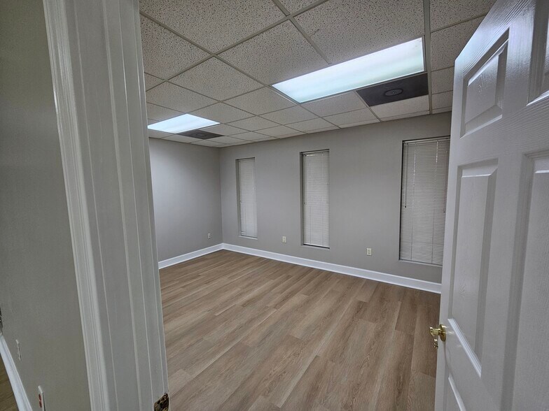 135 Cecil Ct, Fayetteville, GA à louer - Photo de l’immeuble – Image 2 sur 23