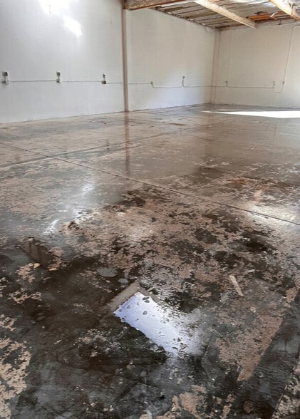 16301-16335 Piuma Ave, Cerritos, CA à louer - Photo intérieure – Image 2 sur 5