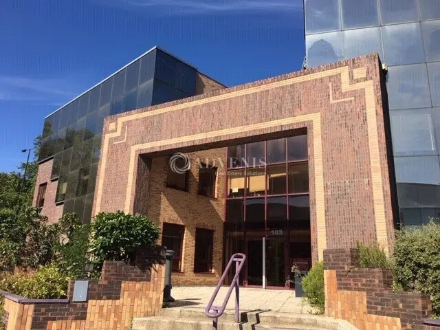 Bureau dans Saint-Germain-en-Laye à louer - Photo de l’immeuble – Image 1 sur 12