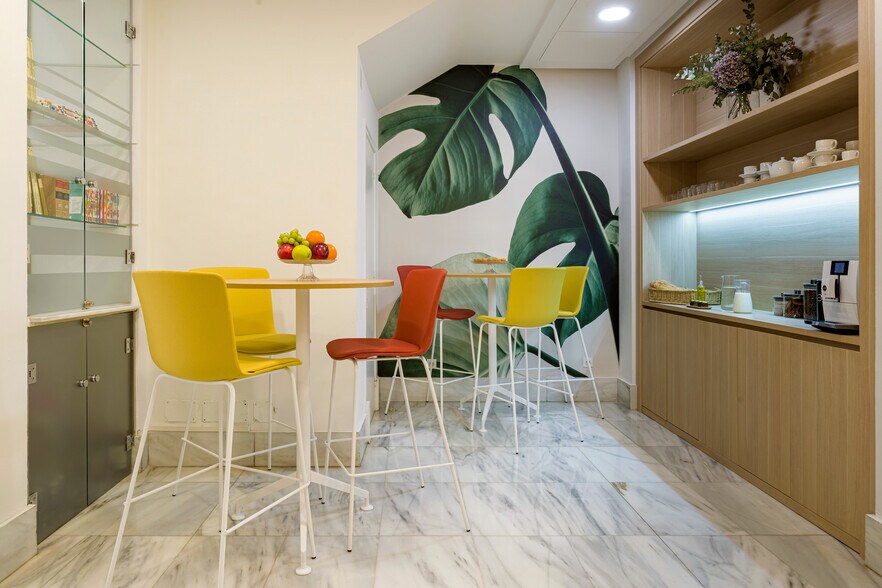 Calle de Ulises, 87, Madrid, Madrid à louer - Photo intérieure – Image 2 sur 12