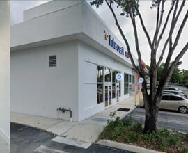 10015 NW 41st St, Doral, FL à louer Photo de l’immeuble– Image 2 sur 7