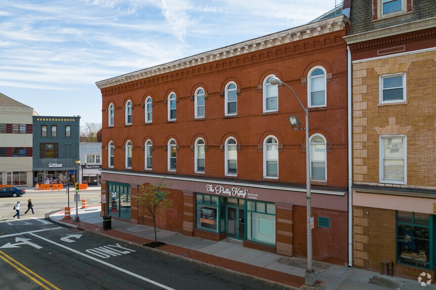 460 Bloomfield Ave, Montclair, NJ à vendre - Photo de l’immeuble – Image 3 sur 21