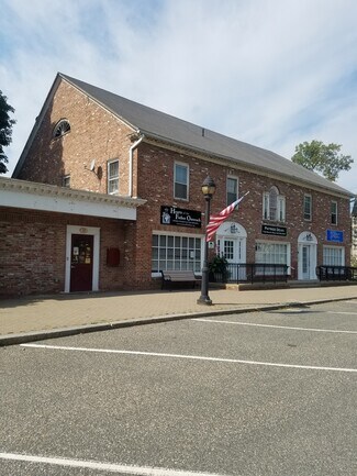 Plus de détails pour 73 Main St, Sheffield, MA - Logement à vendre