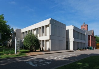 Plus de détails pour 901 4th St, Hudson, WI - Bureau à vendre