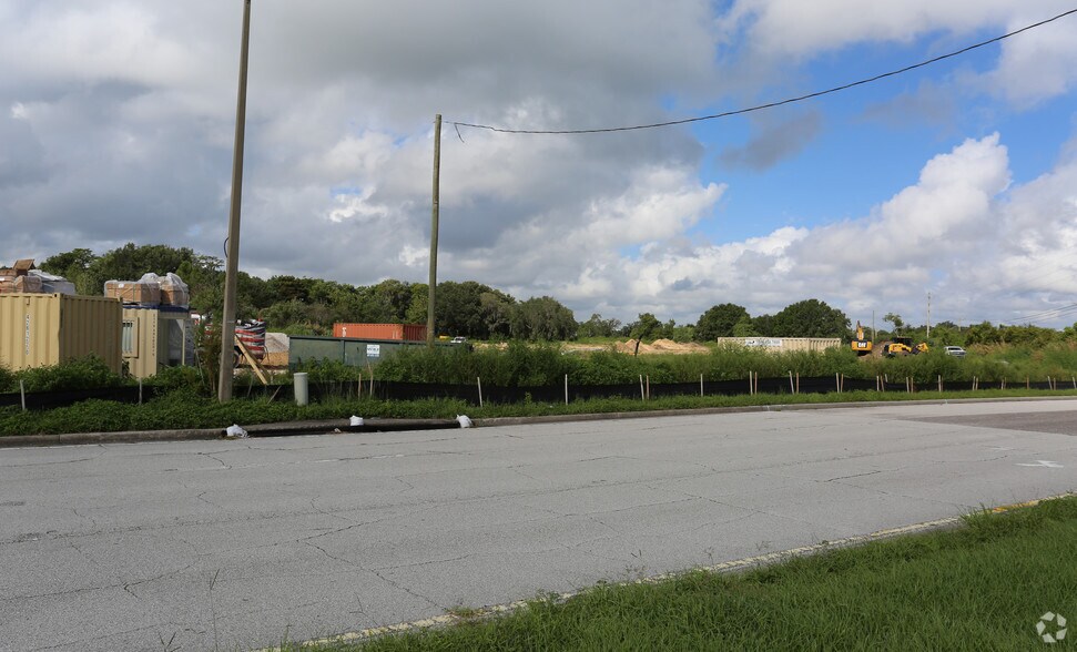 6712 Shadowridge Dr, Orlando, FL à louer - Photo de l’immeuble – Image 2 sur 7