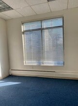 12 Lincoln Blvd, Emerson, NJ à louer Photo intérieure– Image 1 sur 2