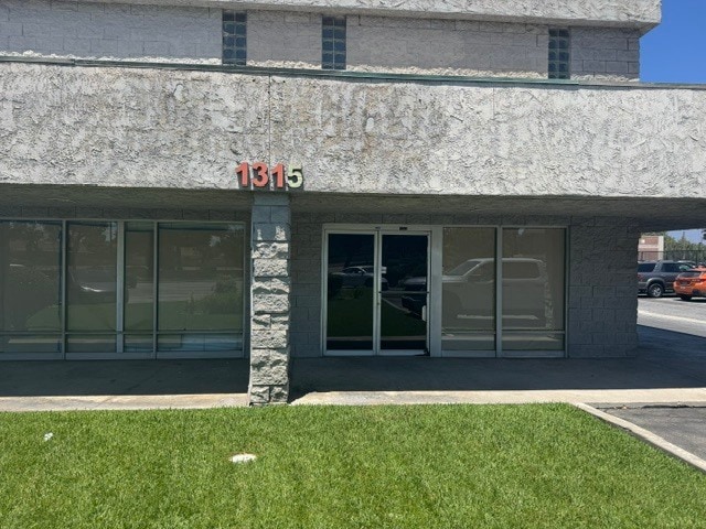 632-646 S Sunset Ave, West Covina, CA à louer Photo intérieure– Image 1 sur 2