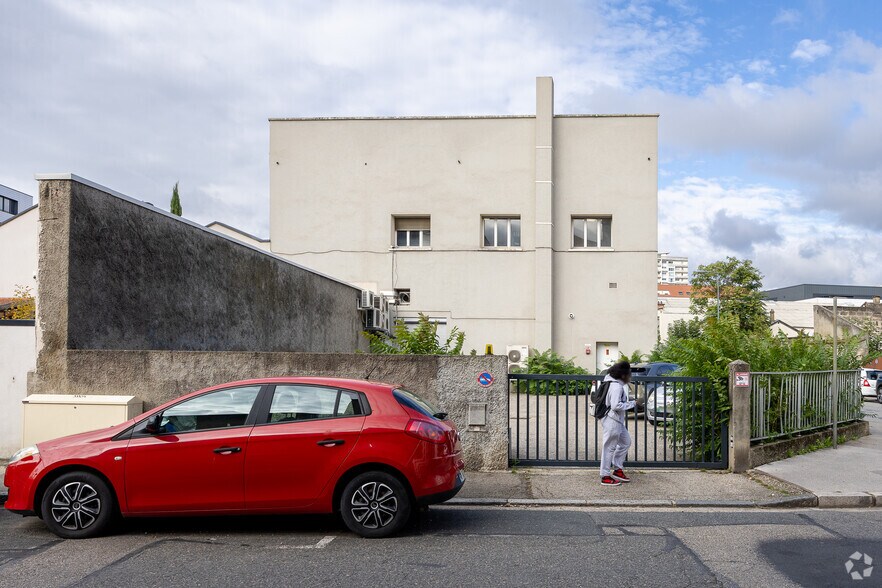 Bureau dans Villeurbanne à vendre - Photo de l’immeuble – Image 2 sur 3