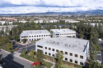 18 Bunsen, Irvine, CA - Vue aérienne vue de carte