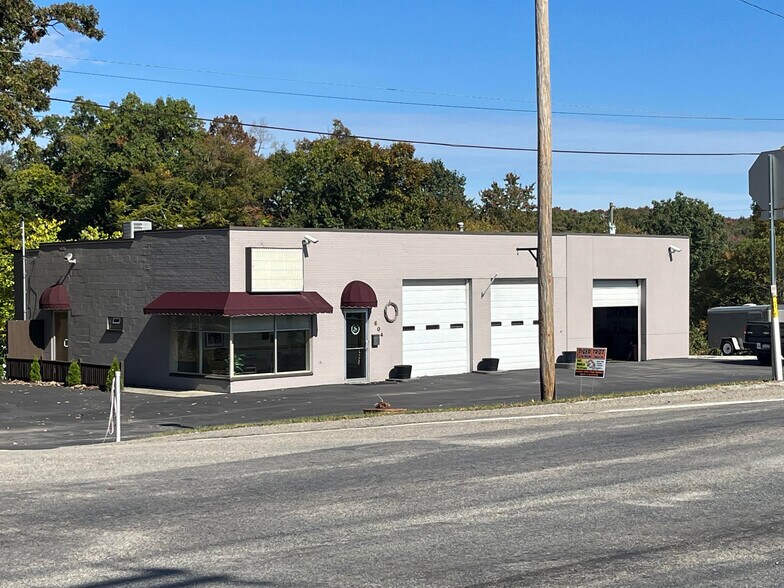 604 Wallace Run Rd, Beaver Falls, PA à vendre - Photo de l’immeuble – Image 3 sur 21