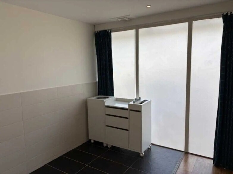 4 Allée Des Commerces, Esbly à louer - Photo de l’immeuble – Image 2 sur 5