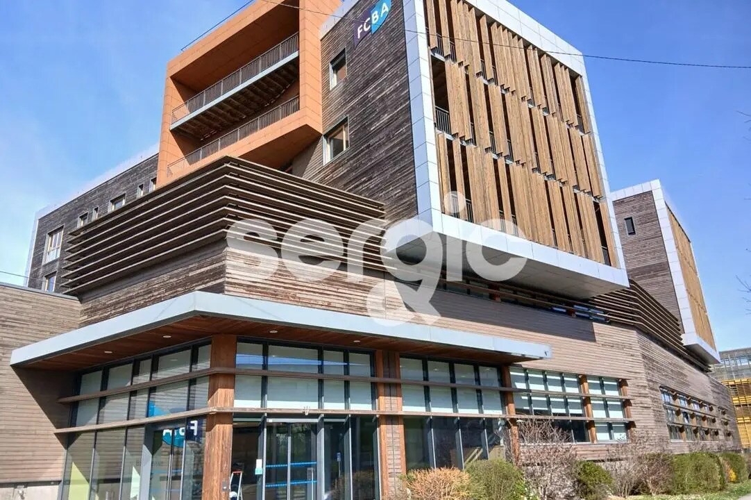 Bureau dans Champs-sur-Marne à louer Photo de l’immeuble– Image 1 sur 14