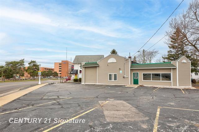2019 Columbus Ave, Bay City, MI à vendre Photo principale– Image 1 sur 20