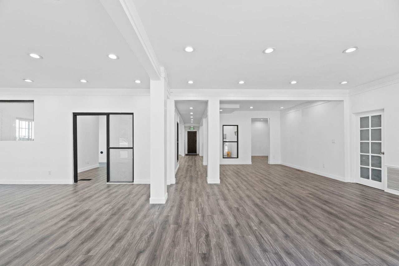 8776-8778 W Sunset Blvd, West Hollywood, CA à louer Photo intérieure– Image 1 sur 5