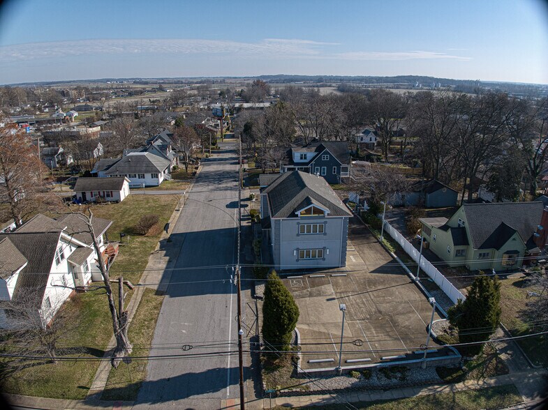1228 N Elm St, Henderson, KY à vendre - Photo de l’immeuble – Image 2 sur 27