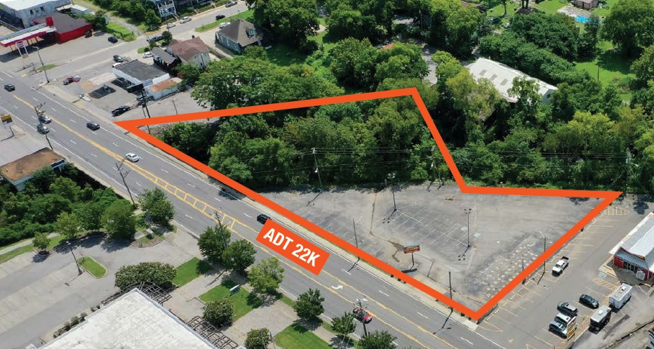 5501 Charlotte Pike, Nashville, TN à louer - Photo principale – Image 1 sur 6