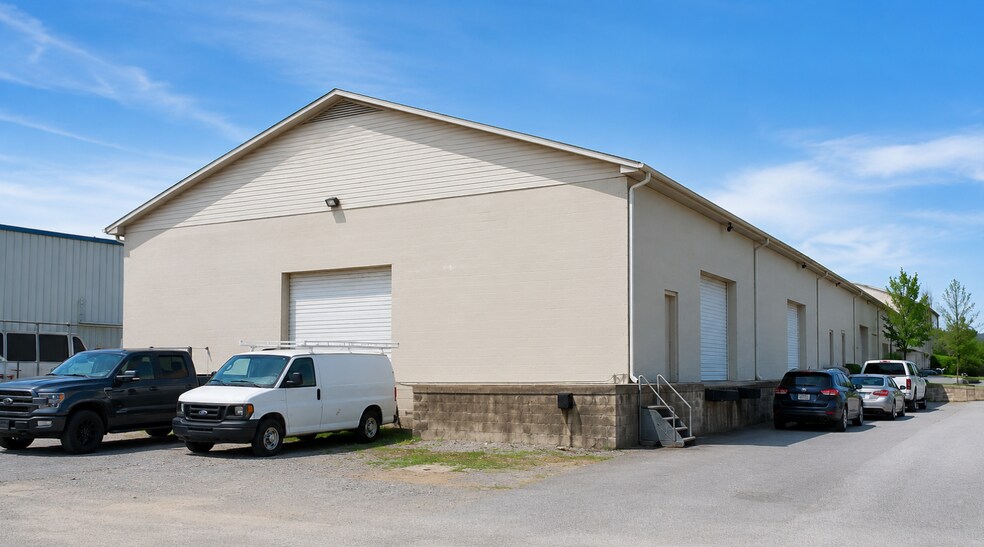 1032 Central Dr NW, Concord, NC à vendre - Photo de l’immeuble – Image 3 sur 5