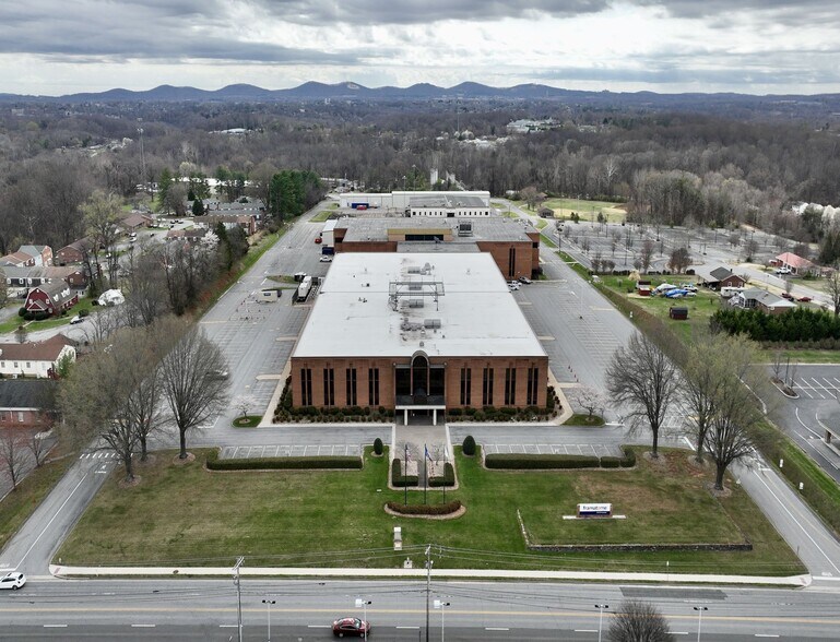 3315 Old Forest Rd, Lynchburg, VA à vendre - Aérien – Image 3 sur 8