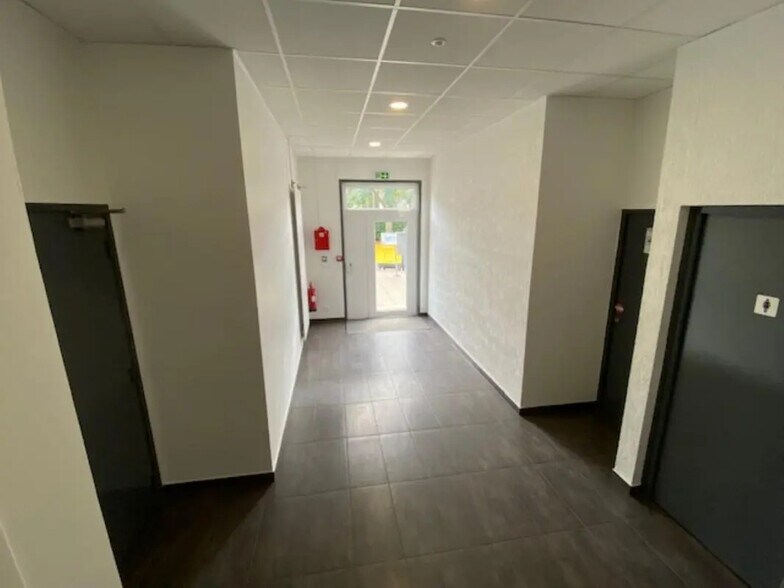 86-114 Avenue Louis Roche, Gennevilliers à louer - Photo de l’immeuble – Image 3 sur 12