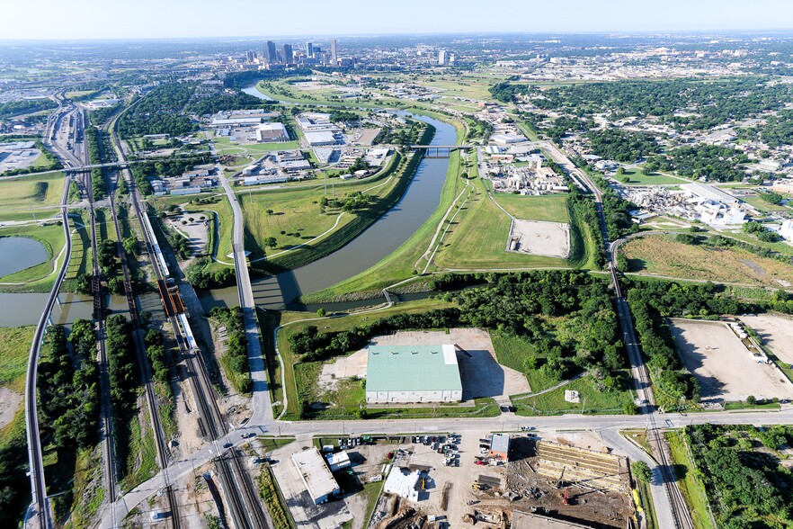 1100 NE 23rd St, Fort Worth, TX à louer - Aérien – Image 1 sur 10