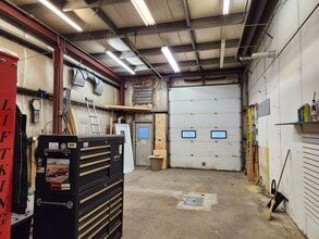 28 Steve Fonyo Dr, Kingston, ON à louer Photo intérieure– Image 2 sur 4