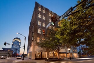 Plus de détails pour 104 W 4th St, Winston-Salem, NC - Hôtellerie à vendre