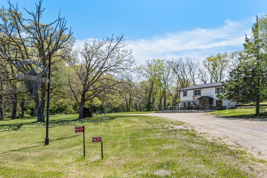 W6313 Hwy 23, Oxford, WI à vendre - Photo de l’immeuble – Image 1 sur 30