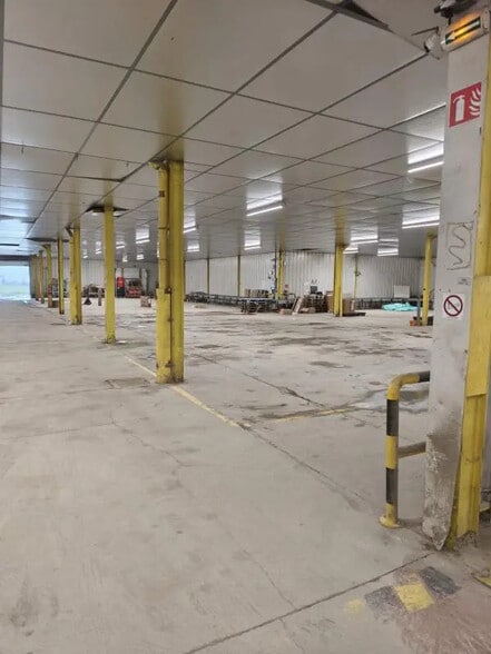 Local d'activités dans Précey à vendre - Photo intérieure – Image 3 sur 10