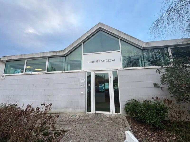 Local d’activités dans Blanquefort à louer Photo de l’immeuble– Image 1 sur 9