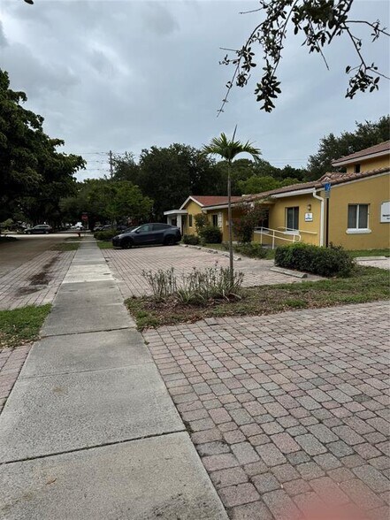 1844 SE 1st Ave, Fort Lauderdale, FL à vendre - Photo de l’immeuble – Image 2 sur 4