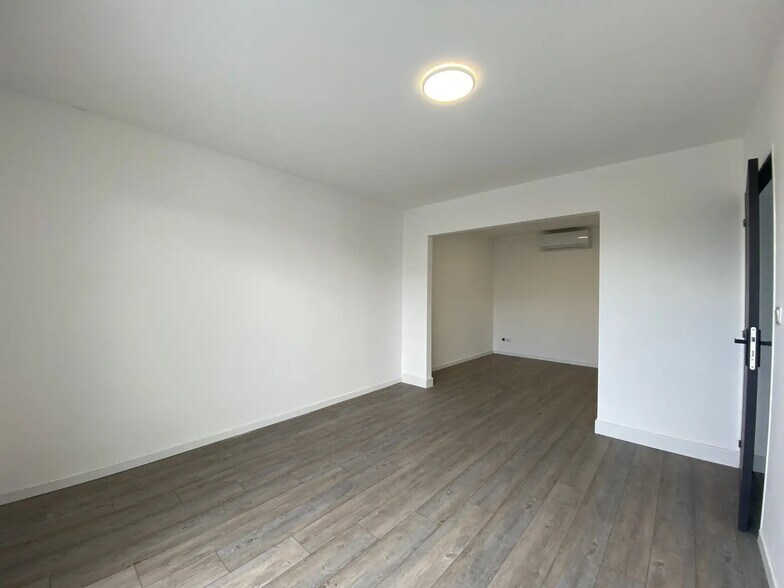 Bureau dans Le Haillan à louer - Photo de l’immeuble – Image 2 sur 10