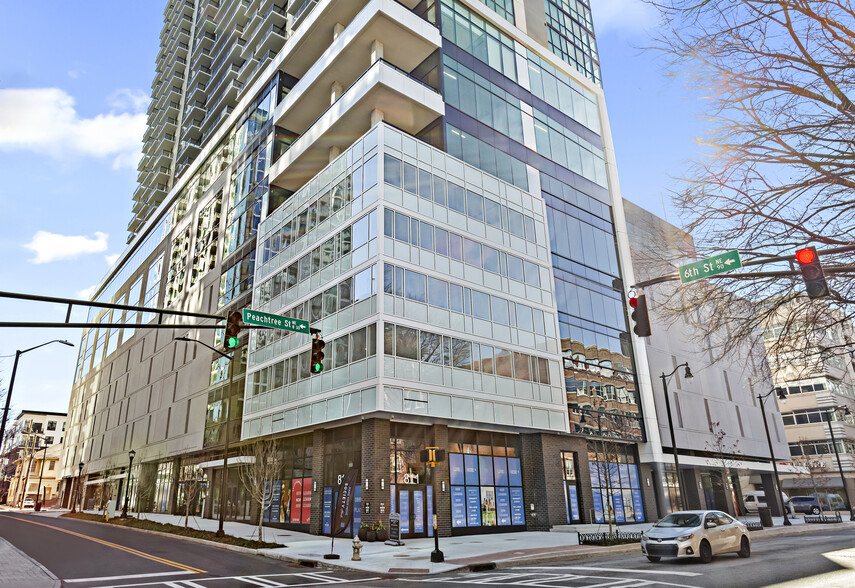 811 NE Peachtree St, Atlanta, GA à louer - Photo de l’immeuble – Image 1 sur 8