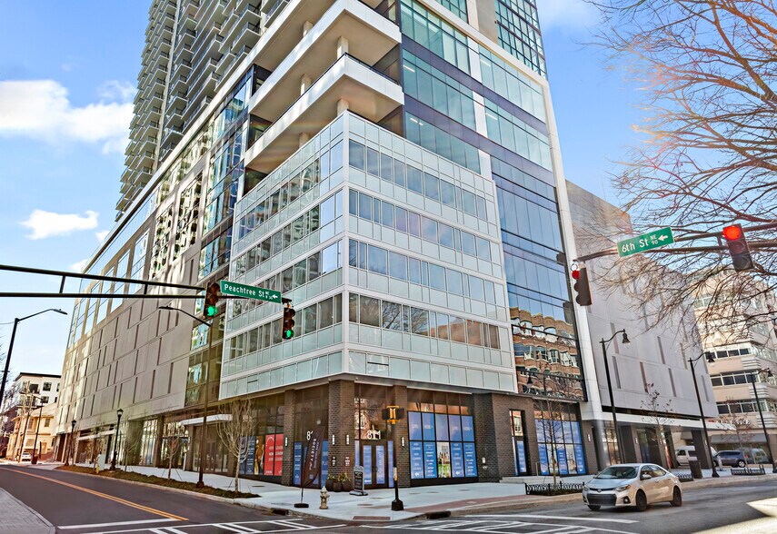811 NE Peachtree St, Atlanta, GA à louer - Photo principale – Image 1 sur 8