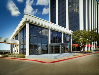 Plus de détails pour 1111 W Mockingbird Ln, Dallas, TX - Bureau à louer