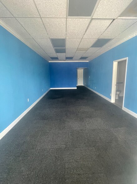 1200 Deltona Blvd, Deltona, FL à louer - Photo intérieure – Image 2 sur 5