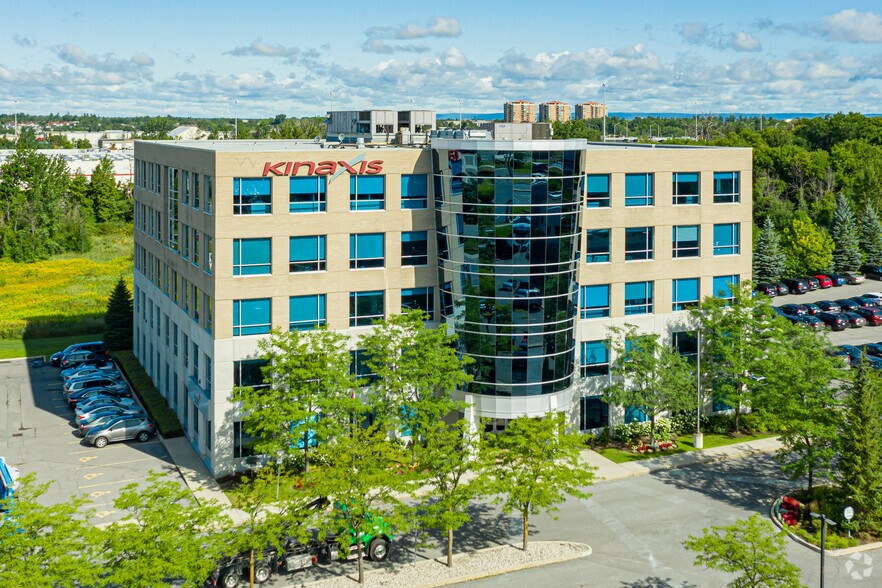 700 Silver Seven Rd, Ottawa, ON à louer - Photo de l’immeuble – Image 2 sur 3